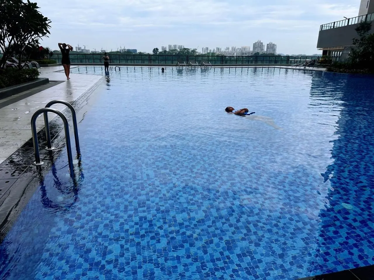 The Bess Hotel Tokyo Is Located Adjacent To Singapore And Offers Sea Views It Is A Three Bedroom Family Business Smart Room With Sea Views In Princess Bay Johor Bahru Apartment