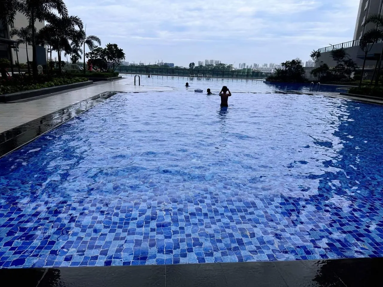 The Bess Hotel Tokyo Is Located Adjacent To Singapore And Offers Sea Views It Is A Three Bedroom Family Business Smart Room With Sea Views In Princess Bay Johor Bahru