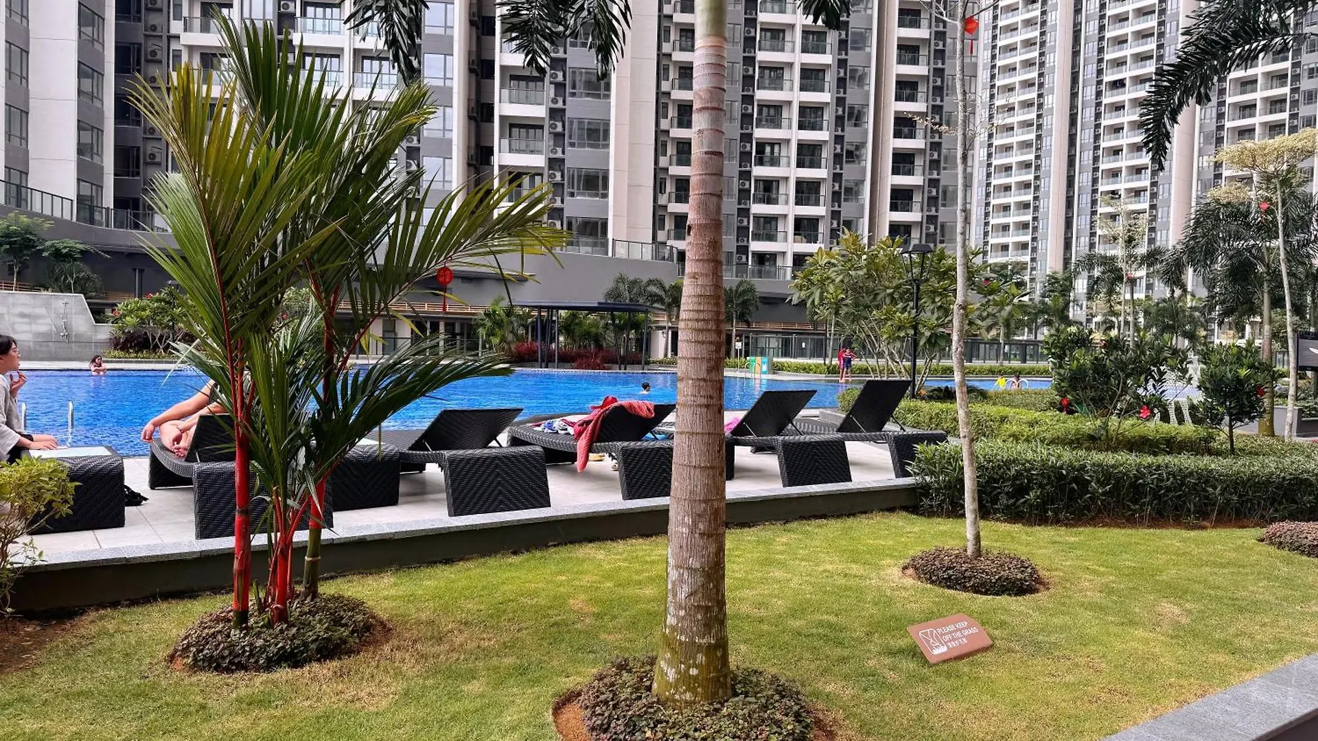 The Bess Hotel Tokyo Is Located Adjacent To Singapore And Offers Sea Views It Is A Three Bedroom Family Business Smart Room With Sea Views In Princess Bay Johor Bahru