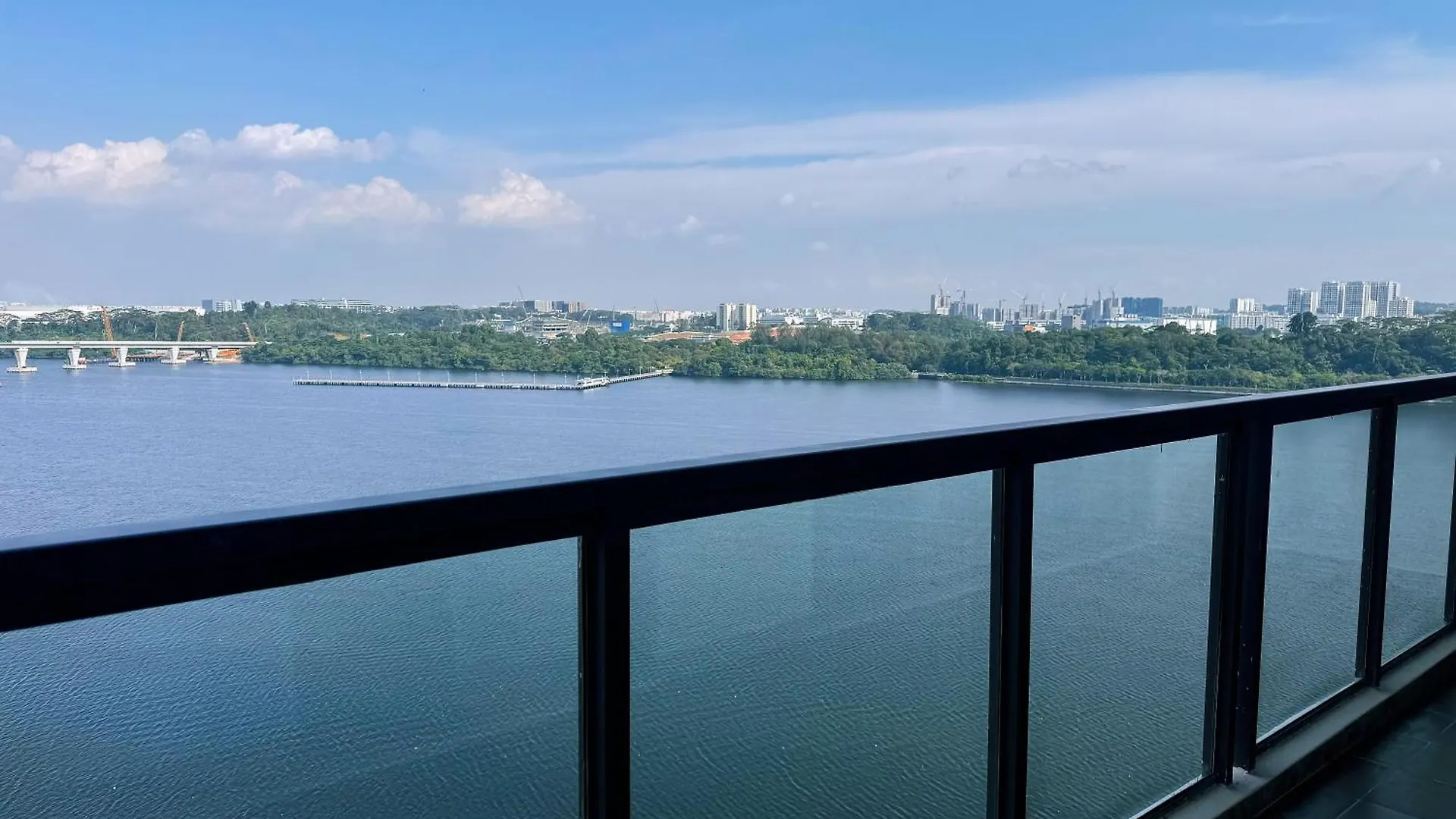 The Bess Hotel Tokyo Is Located Adjacent To Singapore And Offers Sea Views It Is A Three Bedroom Family Business Smart Room With Sea Views In Princess Bay location