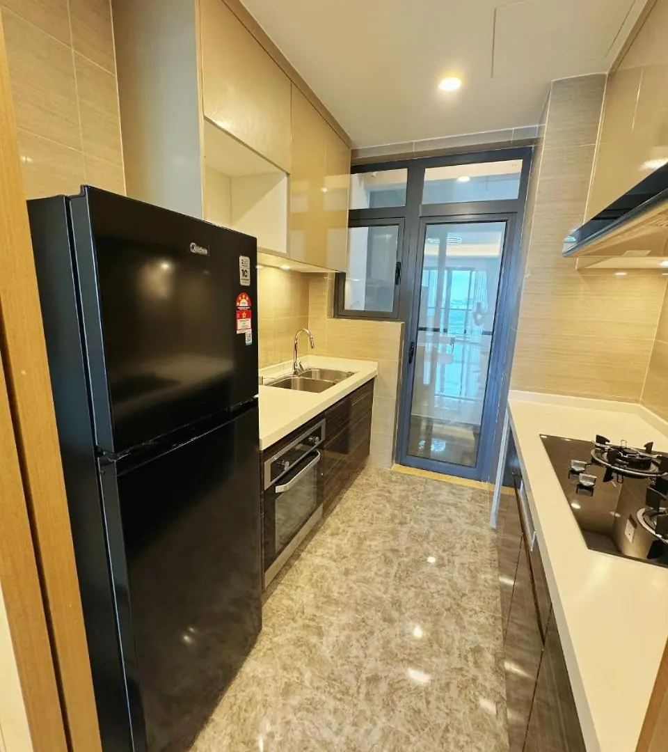 The Bess Hotel Tokyo Is Located Adjacent To Singapore And Offers Sea Views It Is A Three Bedroom Family Business Smart Room With Sea Views In Princess Bay Johor Bahru Malaysia