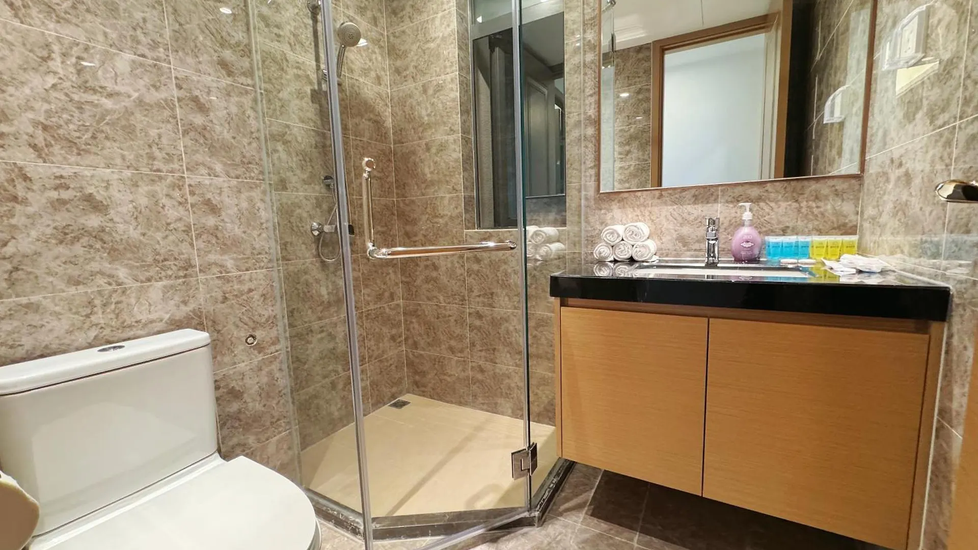 Apartmán The Bess Hotel Tokyo Is Located Adjacent To Singapore And Offers Sea Views It Is A Three Bedroom Family Business Smart Room With Sea Views In Princess Bay Johor Bahru Malajsie