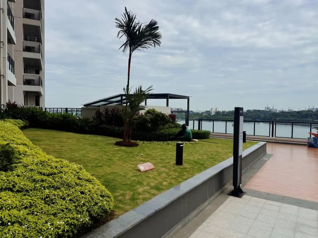 The Bess Hotel Tokyo Is Located Adjacent To Singapore And Offers Sea Views It Is A Three Bedroom Family Business Smart Room With Sea Views In Princess Bay Johor Bahru